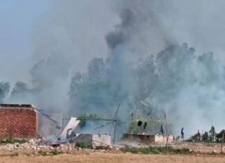 बाराबंकी पटाखा फैक्ट्री में भीषण विस्फोट, दो की मौत, पांच घायल पटाखा फैक्ट्री