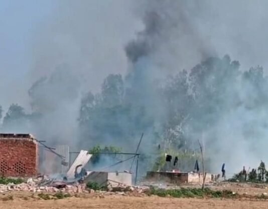 पटाखा फैक्ट्री