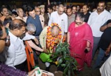 पौधारोपण कर बोले सुरेश खन्ना, जीवन में सभी नागरिकों को जरूर लगाना चाहिए पौधा एक पेड़ मां के नाम