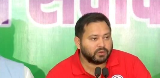 तेजस्वी यादव की घोषणा, सरकार बनने पर महिलाओं के खाते में सीधे भेजेंगे 30 हजार तेजस्वी यादव