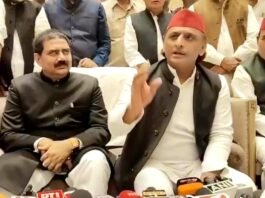 अखिलेश यादव