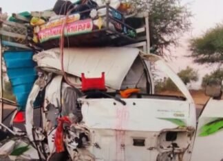 दर्शन करने जा रहे श्रद्धालुओं के वाहन को ओवर स्पीड ट्रक ने मारी टक्कर, छह की मौत, 13 घायल जोधपुर