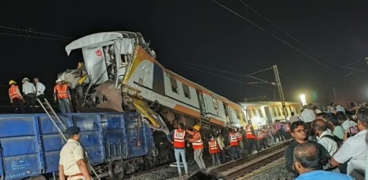 ट्रेन की टक्कर