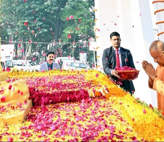 महापरिनिर्वाण दिवस पर CM योगी का ऐलान, बाबा साहब की प्रतिमाओं के आस-पास बनेगी बाउंड्री वॉल महापरिनिर्वाण दिवस
