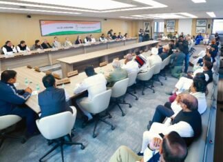 CWC बैठक में बोले खड़गे, मोदी सरकार को गरीबों की नहीं, बड़े पूंजीपतियों की चिंता कांग्रेस कार्यसमिति