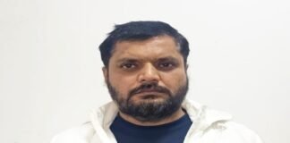 कोडीन कफ सिरप केस में फरार बर्खास्त सिपाही आलोक सिंह को STF ने लखनऊ में दबोचा यूपी एसटीएफ