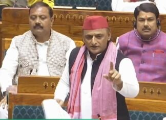 लोकसभा में अखिलेश का योगी सरकार पर बड़ा आरोप, यूपी में SIR के नाम पर हो रहा NRC, डिटेंशन सेंटर पर भी उठाया सवाल अखिलेश यादव