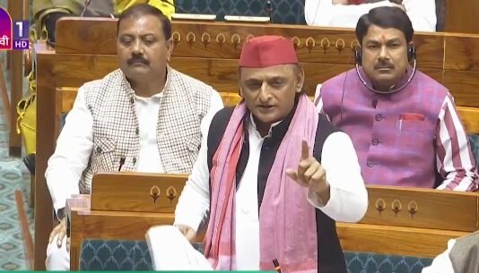 अखिलेश यादव