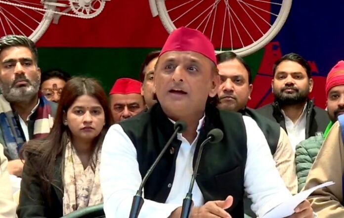 अखिलेश यादव