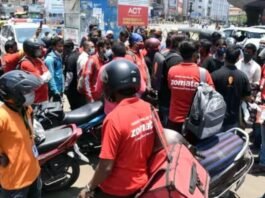 Zomato ने दिया फूड लवर्स को झटका, बढ़ाई प्लेटफॉर्म फीस फूड डिलीवरी