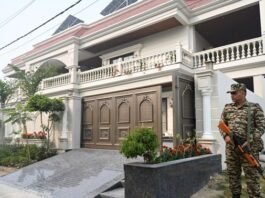 कोडीन कफ सिरप कांड: बर्खास्त सिपाही आलोक सिंह की आलीशान कोठी समेत ED ने की 25 ठिकानों पर छापेमारी कोडीन कफ सिरप