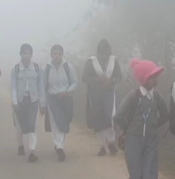 लखनऊ में शीतलहर-कोहरे के चलते बदली स्कूलों की टाइमिंग, DM ने जारी किया आदेश डीएम ऑडर