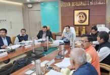 11 सौ EWS भवन बनाएगा LDA, सात प्राइवेट डेवपलर्स की टाउनशिप समेत बोर्ड बैठक में इन प्रस्तावों को भी मंजूरी एलडीए बोर्ड बैठक