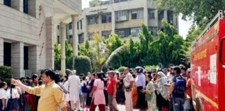 अब 15 स्कूलों को मिली बम से उड़ाने की धमकी, मची अफरा-तफरी स्कूलों में बम की धमकी