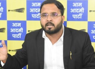 योगी सरकार पर निशाना साध AAP ने कहा, यूपी की 25 करोड़ जनता पर होने जा रहा बिजली महाघोटाले के जरिए आर्थिक हमला वंशराज दुबे