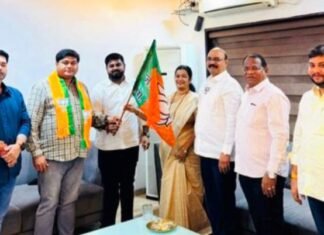 अंबरनाथ में कांग्रेस के निलंबित 12 पार्षद भाजपा में शामिल, अब अयोग्य ठहराने की होगी कार्रवाई महाराष्ट्र