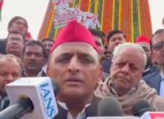 अखिलेश यादव