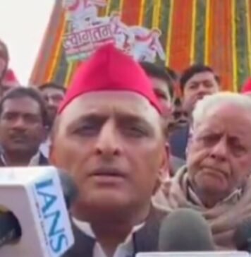अखिलेश यादव