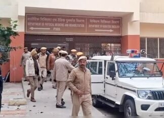 सुप्रीम कोर्ट की फटकार के बाद सोनम वांगचुक को AIIMS लेकर पहुंची पुलिस, पेट के गंभीर संक्रमण से थे परेशान सोनम वांगचुक