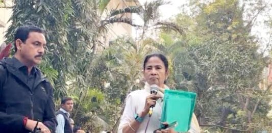 ED की छापेमारी से नाराज ममता बनर्जी का ऐलान, प्रदेशभर में TMC करेगी प्रदर्शन ममता बनर्जी