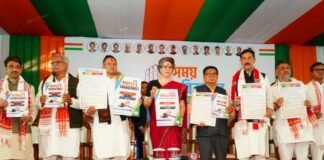 भ्रष्टाचार में डूबे होने का आरोप लगा, प्रियंका गांधी ने भाजपा सरकार के खिलाफ असम कांग्रेस का आरोप पत्र किया जारी प्रियंका गाधी