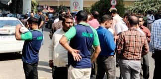 कोलकाता समेत कई जिलों में भूकंप के तेज झटके, घर-दफ्तरों से बाहर भागे लोग भूकंप