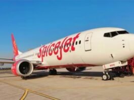 150 यात्रियों को लेकर उड़ान भरने के साथ ही स्पाइस जेट की फ्लाइट से निकली चिंगारी, करानी पड़ी इमरजेंसी लैंडिंग इमरजेंसी लैंडिंग