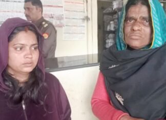 ससुरालवालों से परेशान युवती ने किया विधानसभा के सामने आत्मदाह की कोशिश, नौ महीने पहले हुई थीं शादी आत्मदाह