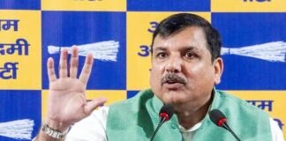 ट्रंप के ऐलान पर बोले संजय सिंह, “तेल-कृषि दोनों में सरेंडर, अमेरिका से हो रहे भारत के फैसले” संजय सिंह