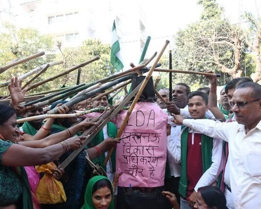 एलडीए का पुतला