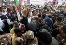 UGC एक्ट के विरोध में सवर्ण मोर्चा ने लखनऊ में किया उग्र प्रदर्शन, पुलिस से धक्का-मुक्की सवर्ण मोर्चा