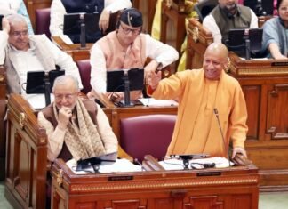 सदन में योगी