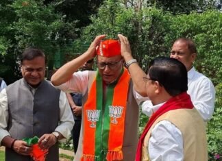 असम चुनाव से पहले कांग्रेस को लगा झटका, भाजपा में शामिल हुए सांसद प्रद्युत बोरदोलोई कांग्रेस को झटका