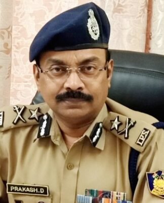 यूपी से तीन IPS अफसर हुए रिटायर, DG बनें एडीजी रेलवे प्रकाश डी. प्रकाश डी