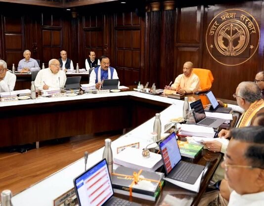 योगी की कैबिनेट में गेहूं का MSP बढ़ाने समेत 37 प्रस्तावों को मिली मंजूरी, लैंड यूज चेंज कराना भी हुआ आसान योगी की कैबिनेट