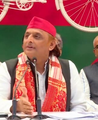 अखिलेश यादव