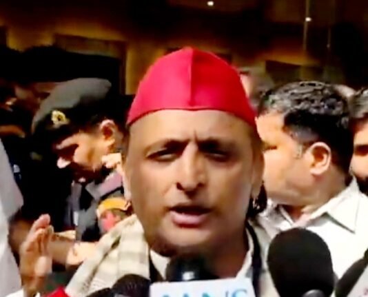 अखिलेश यादव