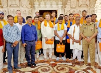 IPL 2026 से पहले राममंदिर दर्शन करने अयोध्या पहुंची LSG टीम, की पूजा-अर्चना एलएसजी