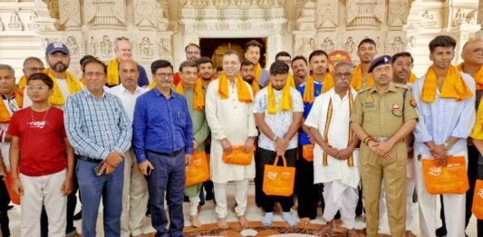 IPL 2026 से पहले राममंदिर दर्शन करने अयोध्या पहुंची LSG टीम, की पूजा-अर्चना एलएसजी