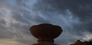 गर्मी में बारिश