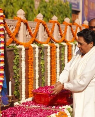 अंबेडकर जयंती पर श्रद्धांजलि दे मायावती ने बाबा साहब के संघर्ष को किया याद मायावती