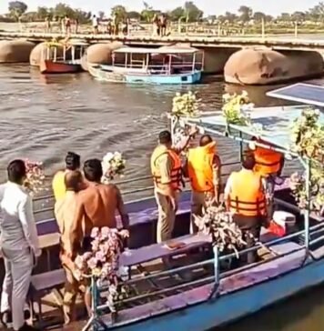 पलटा स्टीमर