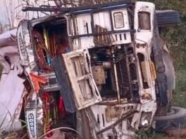 यूपी में हुआ भीषण हादसा, बारातियों से भरी बस-ट्रक से टकराई, छह की मौत, सात घायल भीषण सड़क हादसा