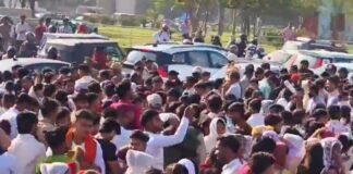 यूपी में श्रमिकों के हिंसक प्रदर्शन को राहुल गांधी ने बताया विकसित भारत का सच श्रमिक प्रदर्शन