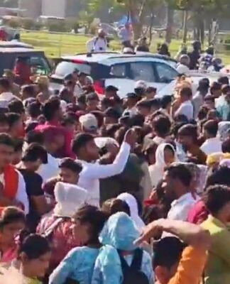 UP में श्रमिकों के हिंसक प्रदर्शन को राहुल गांधी ने बताया विकसित भारत का सच श्रमिक प्रदर्शन