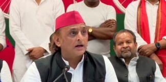 अखिलेश यादव