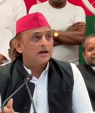 अखिलेश यादव