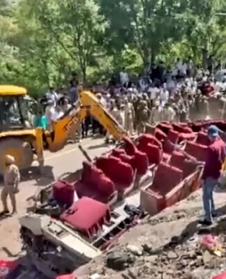 भीषण सड़क हादसा