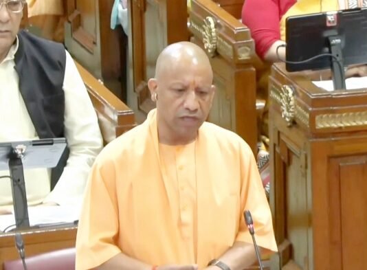 महिला आरक्षण बिल पर विधानसभा में योगी का विपक्ष पर हमला, कहा इनके आचरण से गिरगिट भी जाएगा शर्मा सीएम योगी