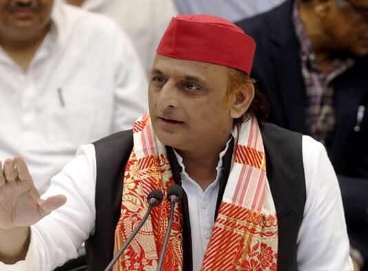 अखिलेश यादव